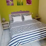 T3 Terrasse - Piscine - 3 Etoiles 아파트 *