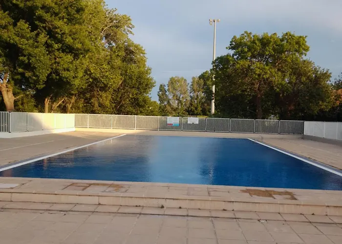 T3 Terrasse - Piscine - 3 Etoiles Апартаменты *